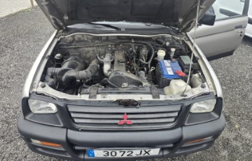 Mitsubishi Pickup L200 4Lugares